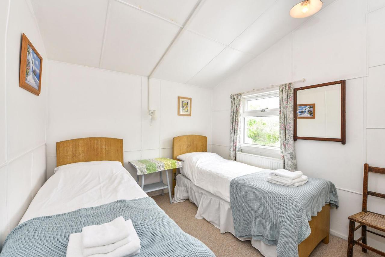 Seasidings, Pagham Villa Kültér fotó