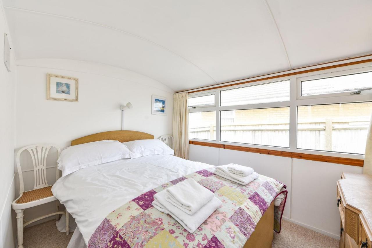 Seasidings, Pagham Villa Kültér fotó