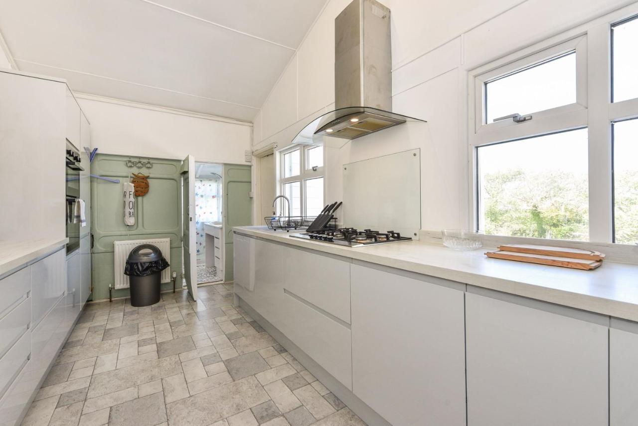 Seasidings, Pagham Villa Kültér fotó